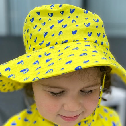 Hat Mini Hearts on Yellow